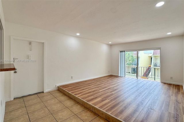 13898 SW 90th Avenue 204-EE, Miami, FL 33176