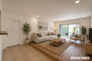 13898 SW 90th Avenue 204-EE, Miami, FL 33176