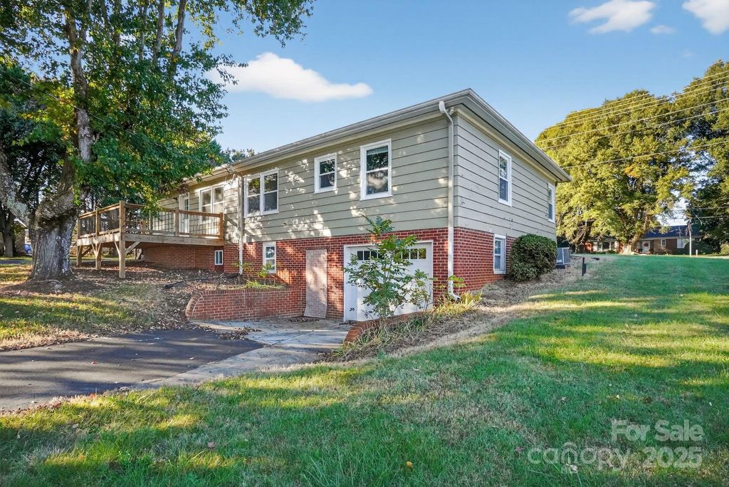 88 Teague Town Road, Taylorsville, NC 28601