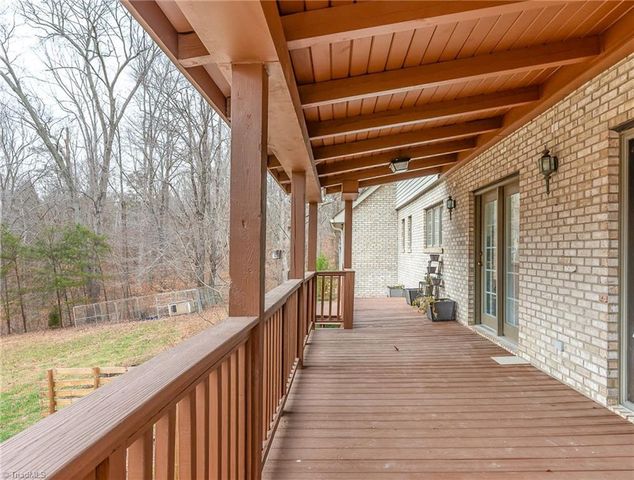 900 Warren Farm Road, Walnut Cove, NC 27052