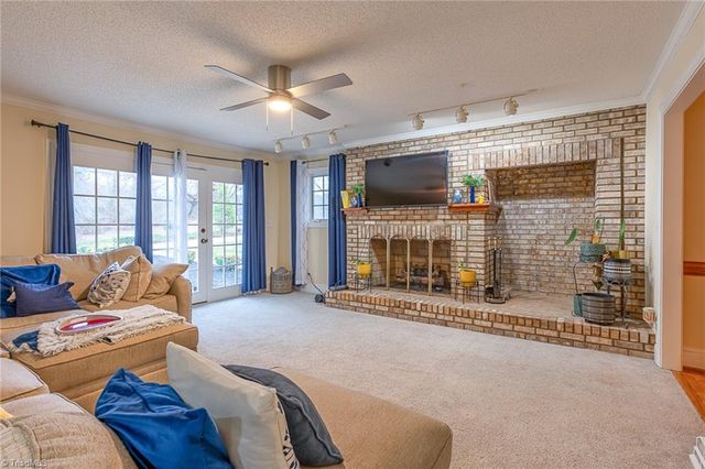 900 Warren Farm Road, Walnut Cove, NC 27052