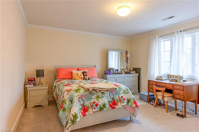 900 Warren Farm Road, Walnut Cove, NC 27052