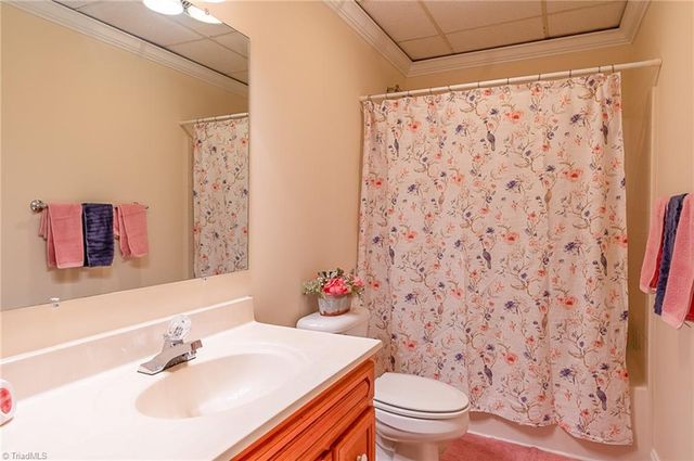 900 Warren Farm Road, Walnut Cove, NC 27052