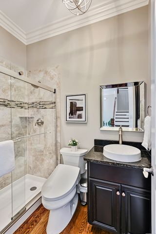 130 Oxford Avenue, Clarendon Hills, IL 60514