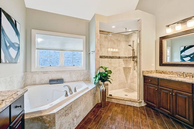 130 Oxford Avenue, Clarendon Hills, IL 60514