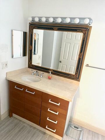 641 Executive Center Drive P105, West Palm Beach, FL 33401