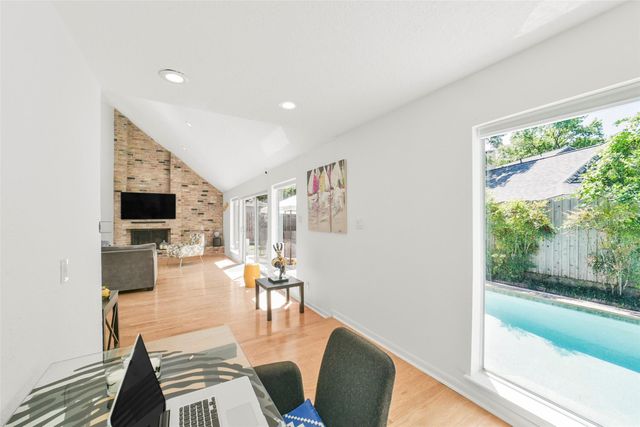 10815 Cranbrook Road, Houston, TX 77042