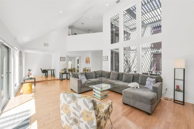 10815 Cranbrook Road, Houston, TX 77042