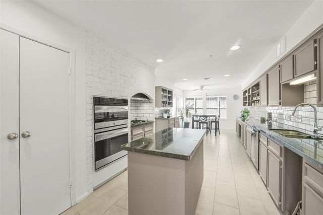 10815 Cranbrook Road, Houston, TX 77042