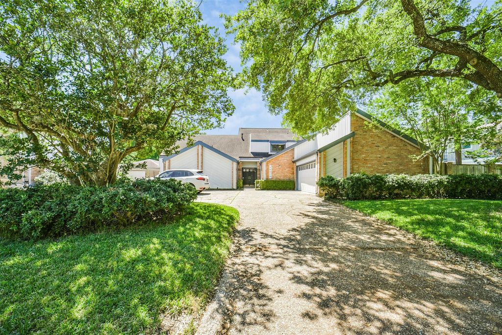 10815 Cranbrook Road, Houston, TX 77042