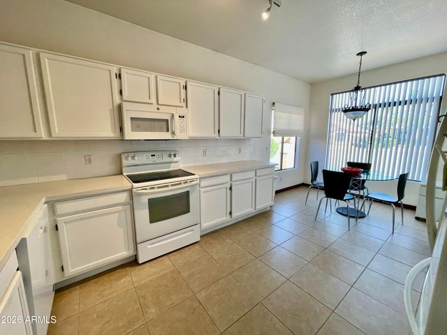 4377 E COOLBROOK Avenue, Phoenix, AZ 85032