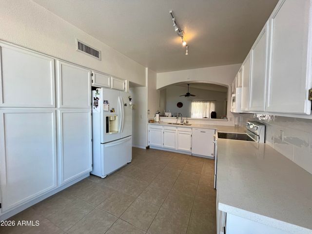 4377 E COOLBROOK Avenue, Phoenix, AZ 85032