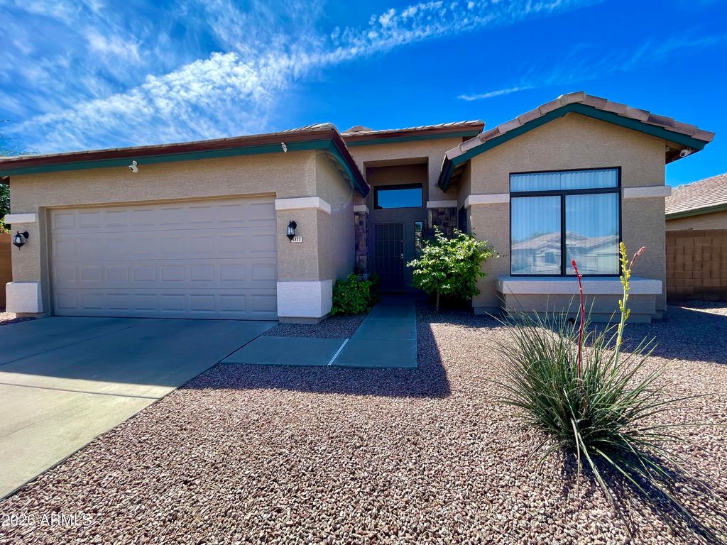 4377 E COOLBROOK Avenue, Phoenix, AZ 85032