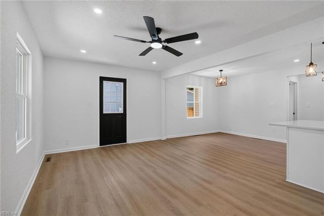 607 Maycox AVE, Norfolk, VA 23505
