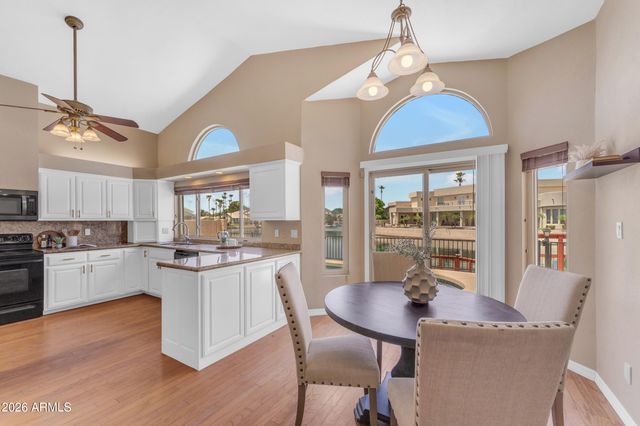 5822 W ABRAHAM Lane, Glendale, AZ 85308