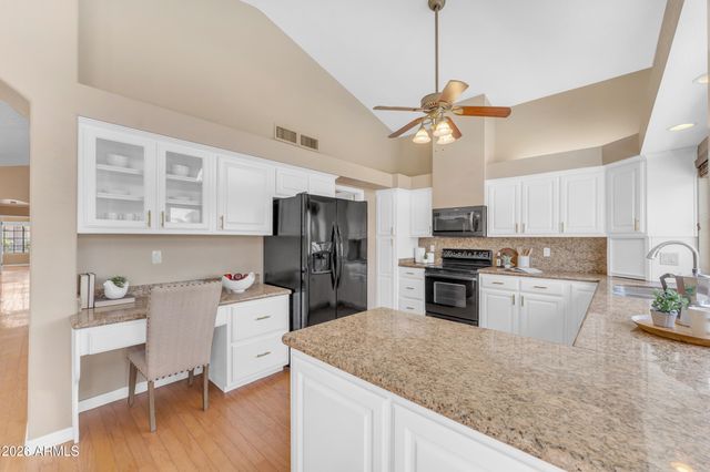 5822 W ABRAHAM Lane, Glendale, AZ 85308