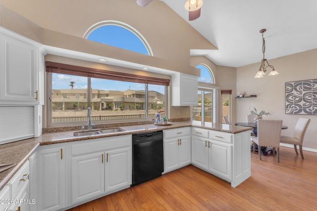 5822 W ABRAHAM Lane, Glendale, AZ 85308