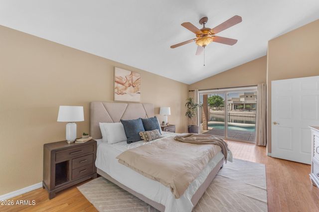 5822 W ABRAHAM Lane, Glendale, AZ 85308