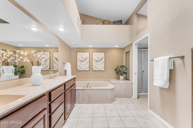 5822 W ABRAHAM Lane, Glendale, AZ 85308