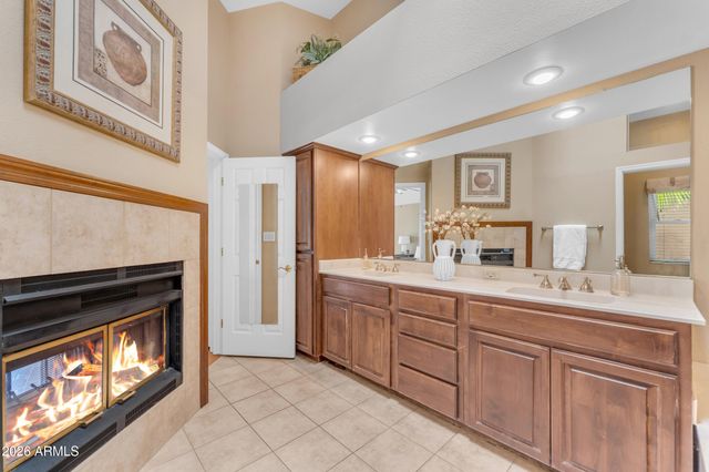 5822 W ABRAHAM Lane, Glendale, AZ 85308