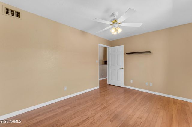 5822 W ABRAHAM Lane, Glendale, AZ 85308