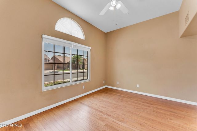 5822 W ABRAHAM Lane, Glendale, AZ 85308