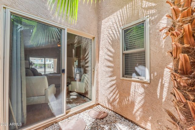 5822 W ABRAHAM Lane, Glendale, AZ 85308