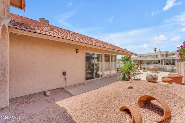 5822 W ABRAHAM Lane, Glendale, AZ 85308