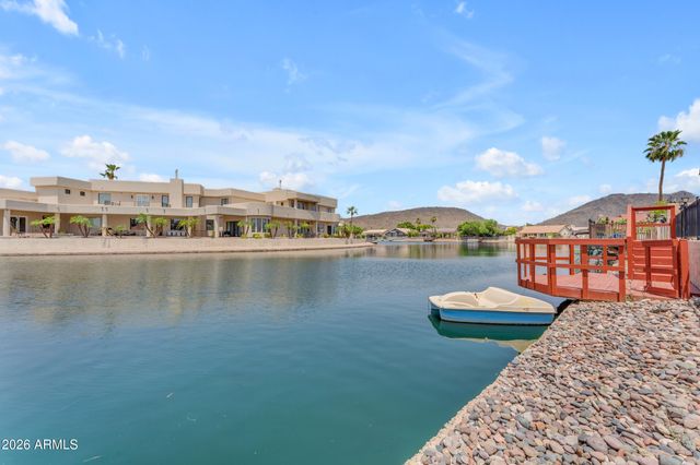 5822 W ABRAHAM Lane, Glendale, AZ 85308