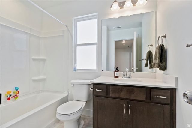 11764 S LEANDER DR, South Jordan, UT 84009