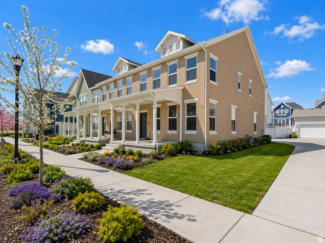 11764 S LEANDER DR, South Jordan, UT 84009