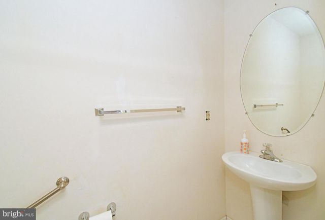 330 CROSSFIELD RD, King Of Prussia, PA 19406