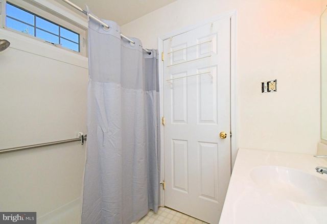 330 CROSSFIELD RD, King Of Prussia, PA 19406