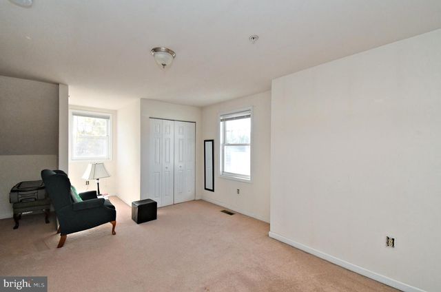 330 CROSSFIELD RD, King Of Prussia, PA 19406