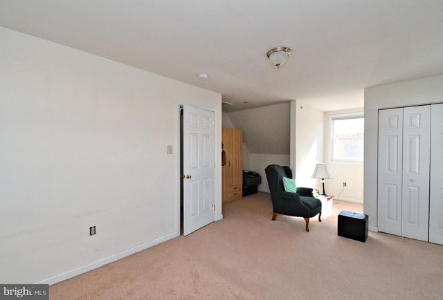 330 CROSSFIELD RD, King Of Prussia, PA 19406