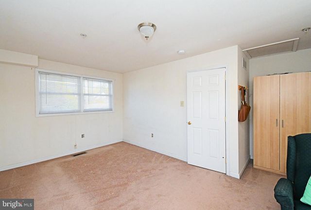 330 CROSSFIELD RD, King Of Prussia, PA 19406