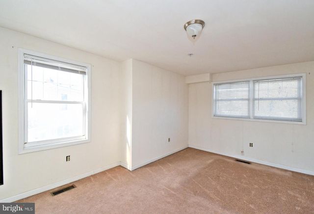 330 CROSSFIELD RD, King Of Prussia, PA 19406