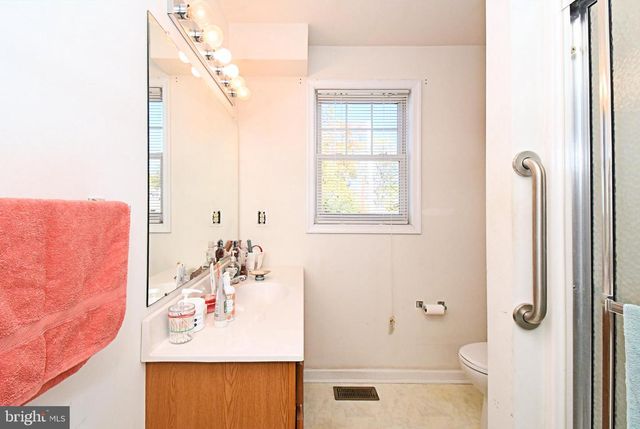 330 CROSSFIELD RD, King Of Prussia, PA 19406