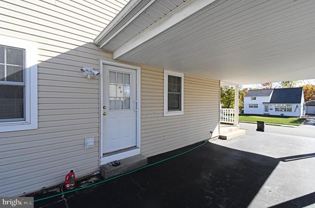 330 CROSSFIELD RD, King Of Prussia, PA 19406