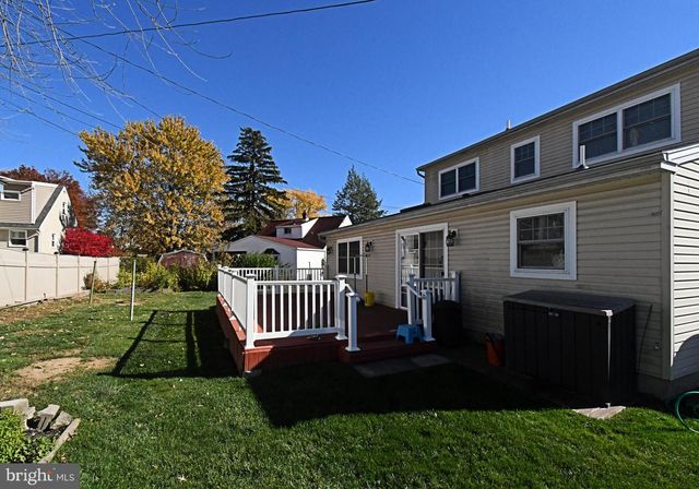 330 CROSSFIELD RD, King Of Prussia, PA 19406