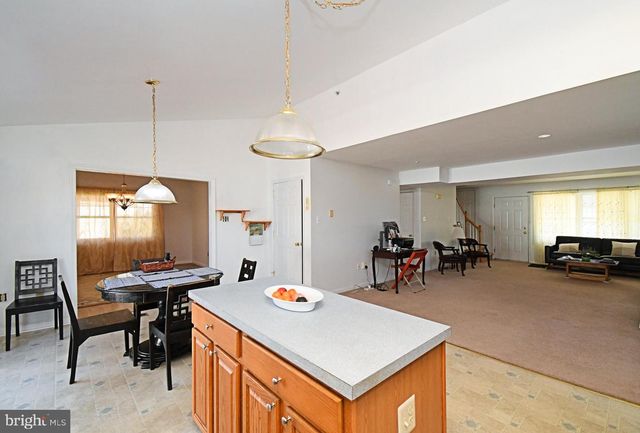 330 CROSSFIELD RD, King Of Prussia, PA 19406