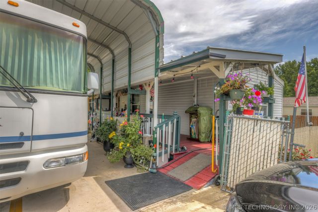 941 W 139th Place, Glenpool, OK 74033