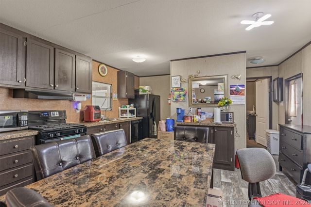 941 W 139th Place, Glenpool, OK 74033