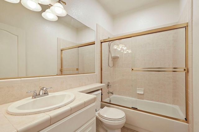 2012 Providence Way, Lodi, CA 95242