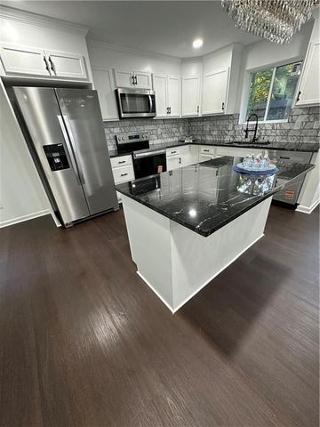 110 Wildwood Drive, Stockbridge, GA 30281