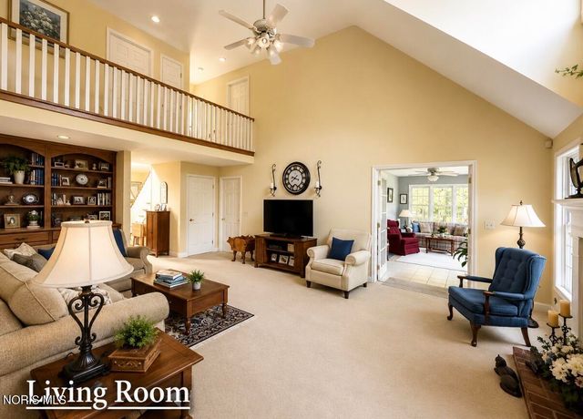 4737 S Berkey Southern Road, Swanton, OH 43558