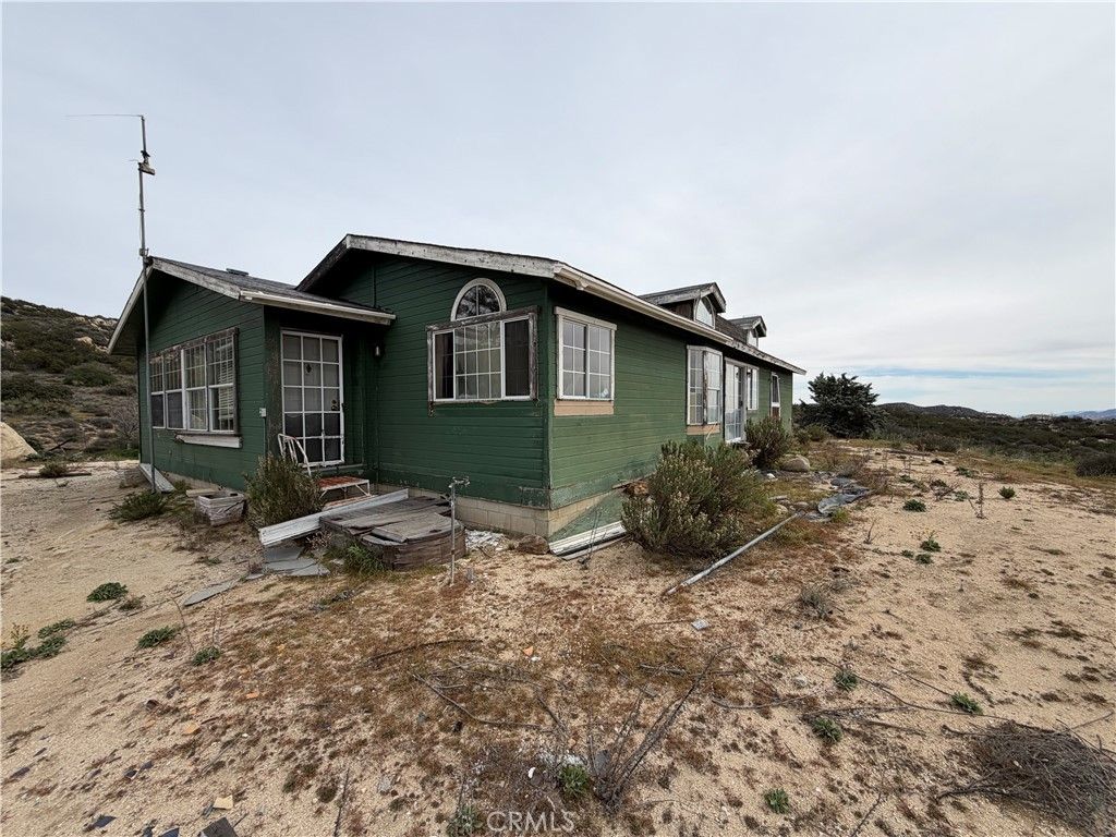 Image 26 of property listing at 61200 Indian Paint Brush Road, Anza, CA 92539