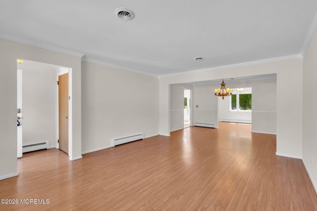 13 Killington Road, Toms River, NJ 08757