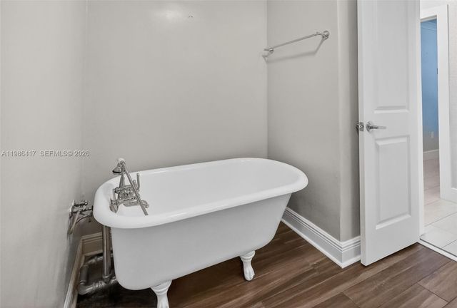 217 SE 5th St, Dania Beach, FL 33004