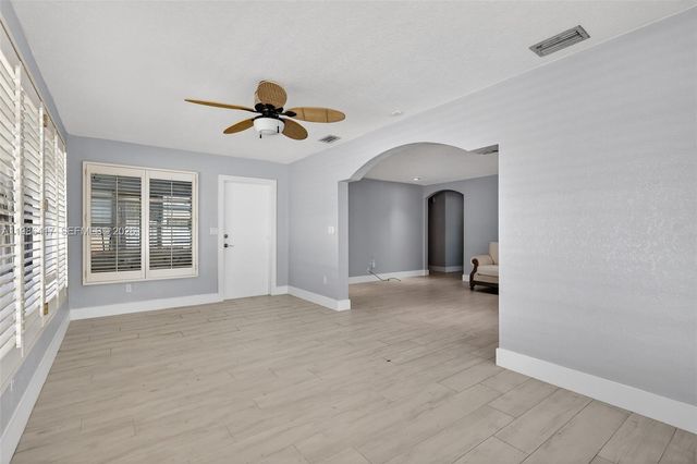 217 SE 5th St, Dania Beach, FL 33004